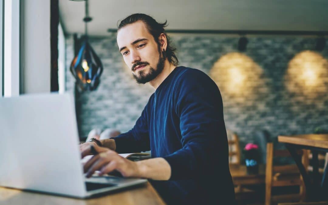 Assurance professionnelle pour éditeur de site web et freelance informatique : le guide complet